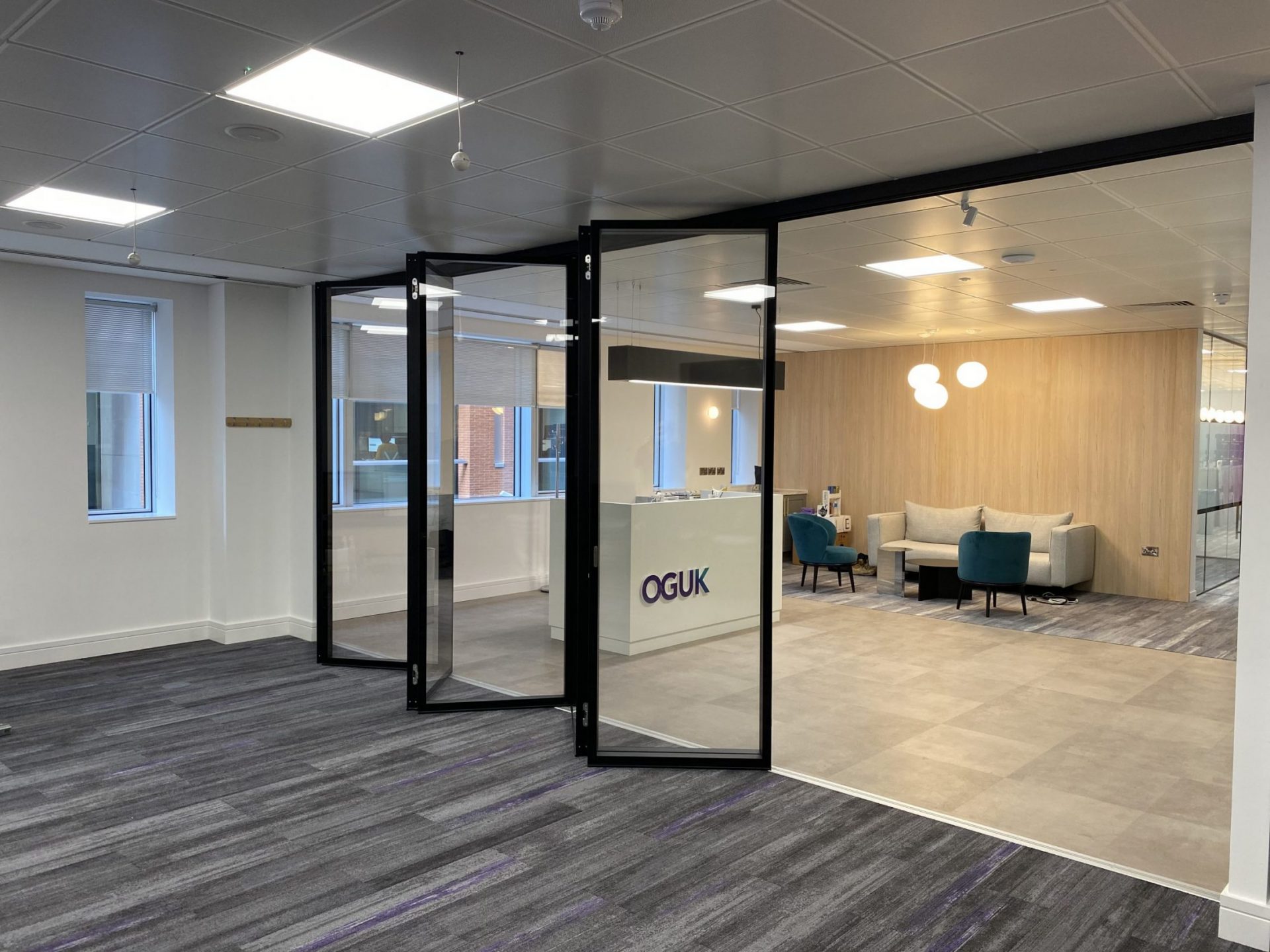 Flush Glazed Partition System
