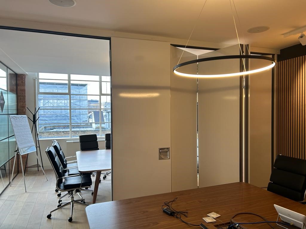 MG200 Sliding Folding Partition – Elementis