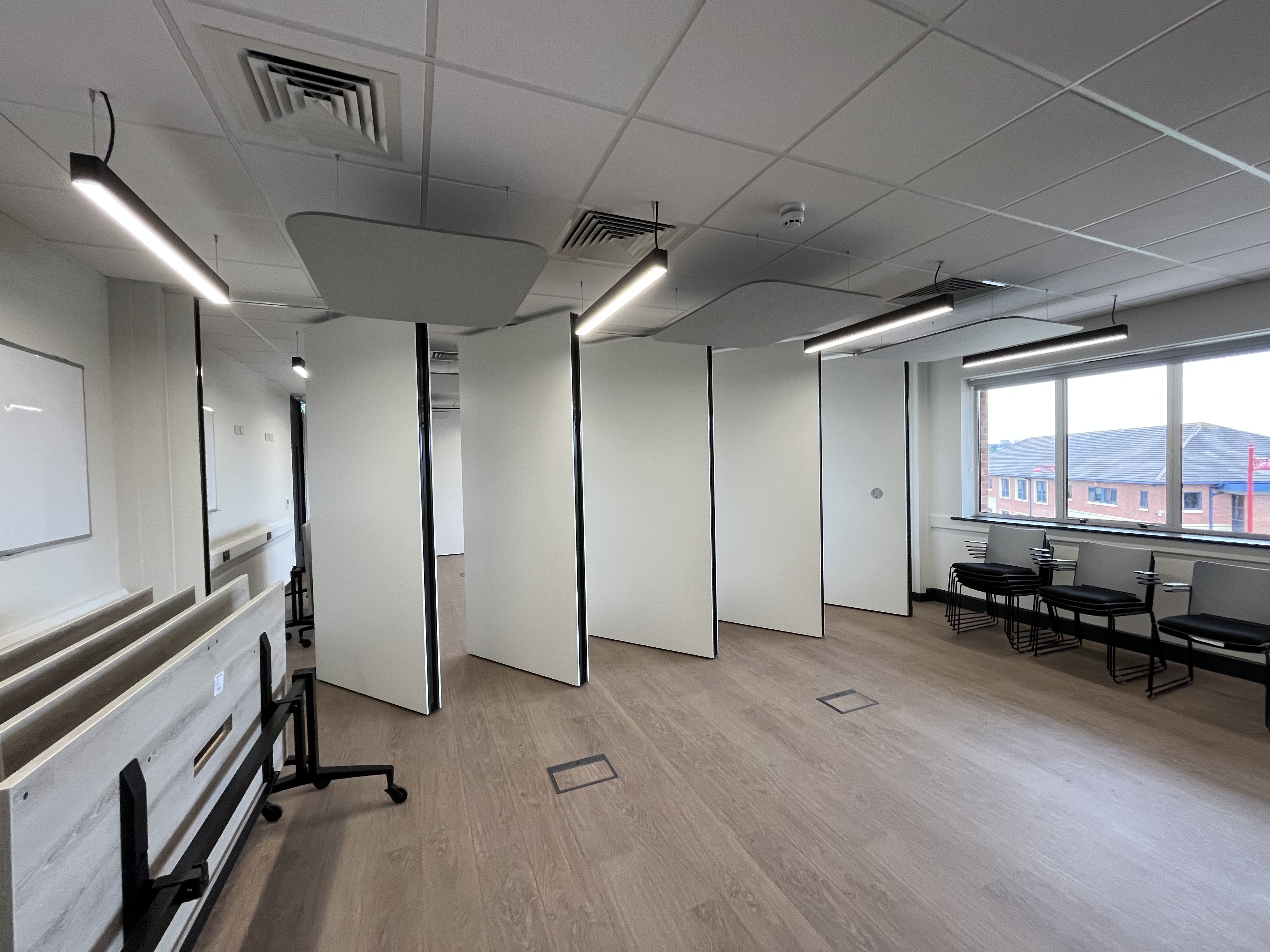 MG100E motorised operable wall in conference centre