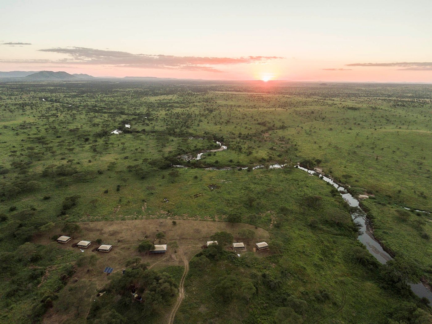 Baobab camp lounge - luxury tented lodge