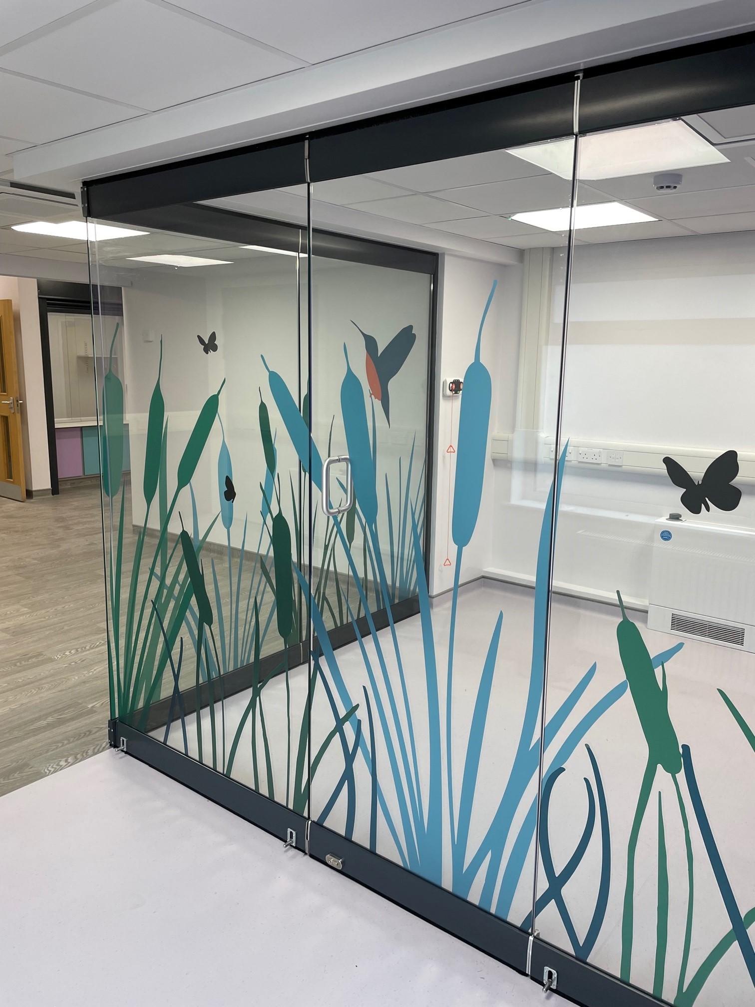 MG700 Glazed Partition – Harlow Detail