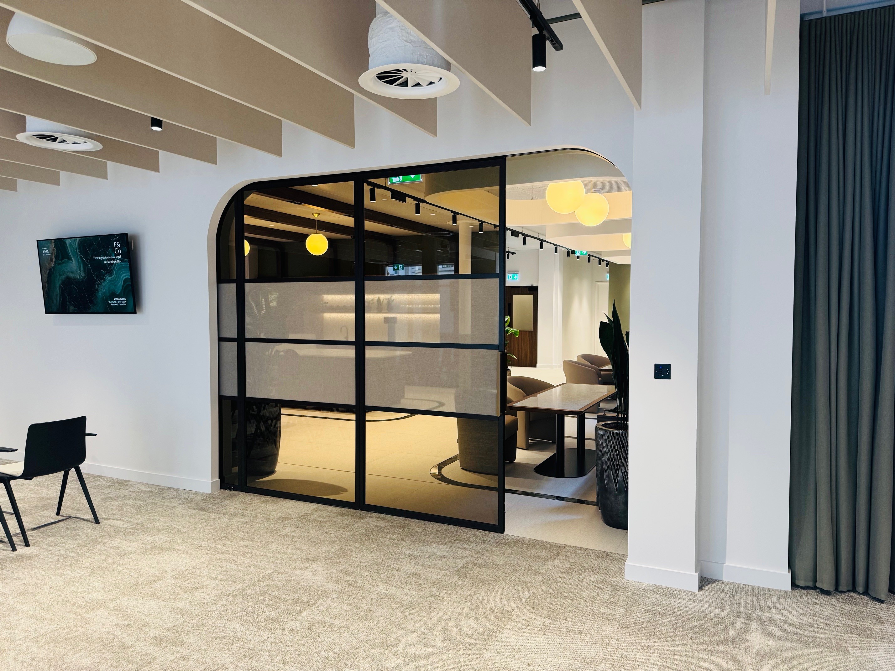 MG900 Glazed Sliding Doors – Edmund House