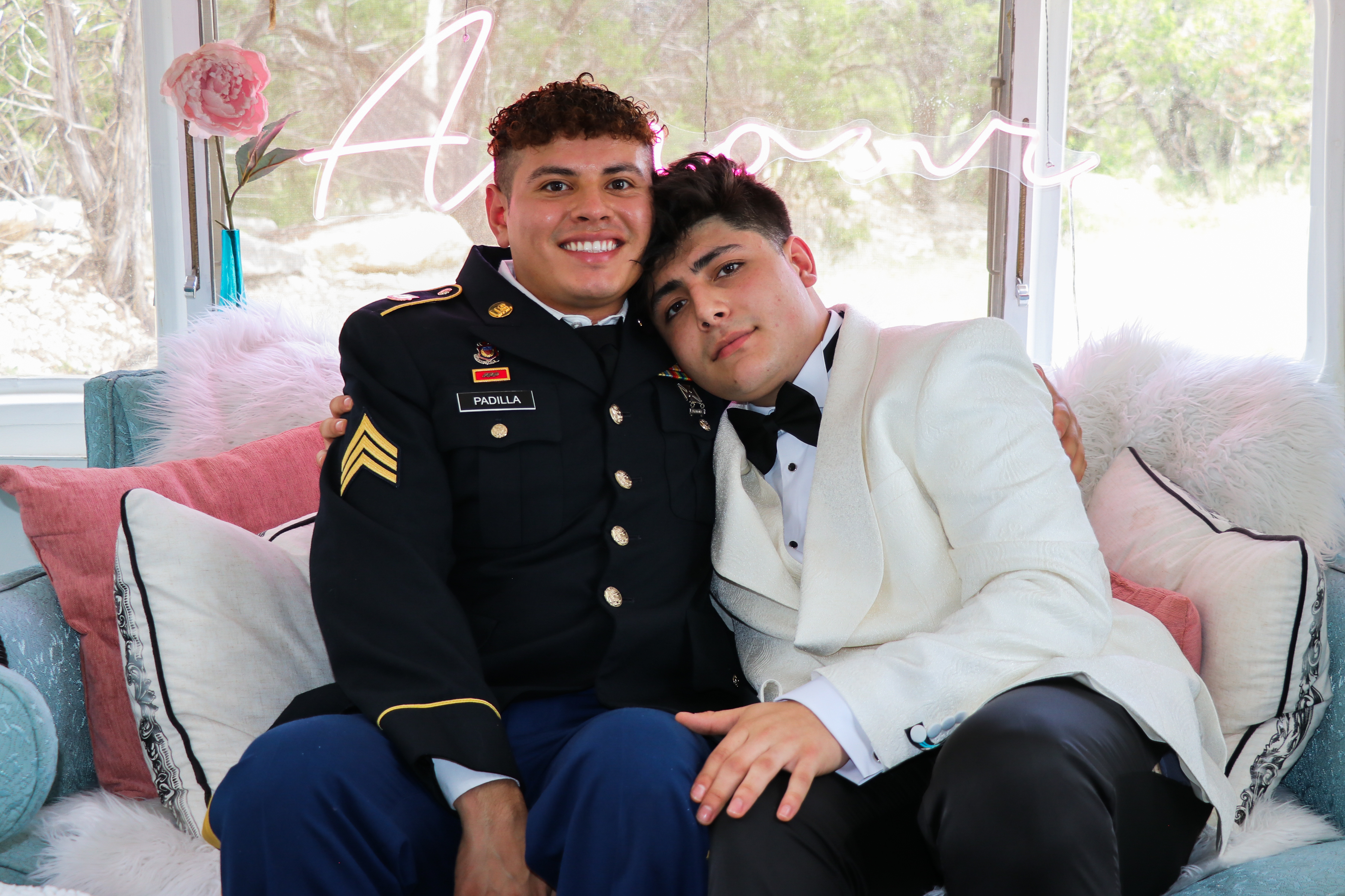 The Mini elopement package at Chapel of Love Austin