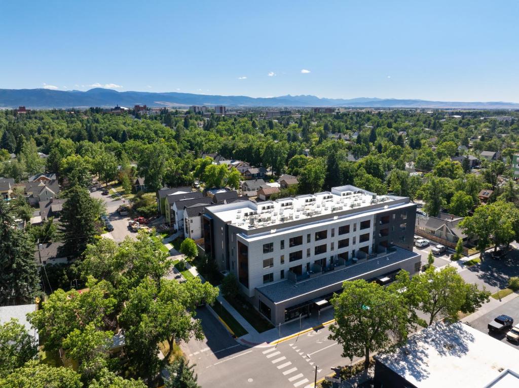Open-plan living space at a Calitana Properties vacation rental in Bozeman