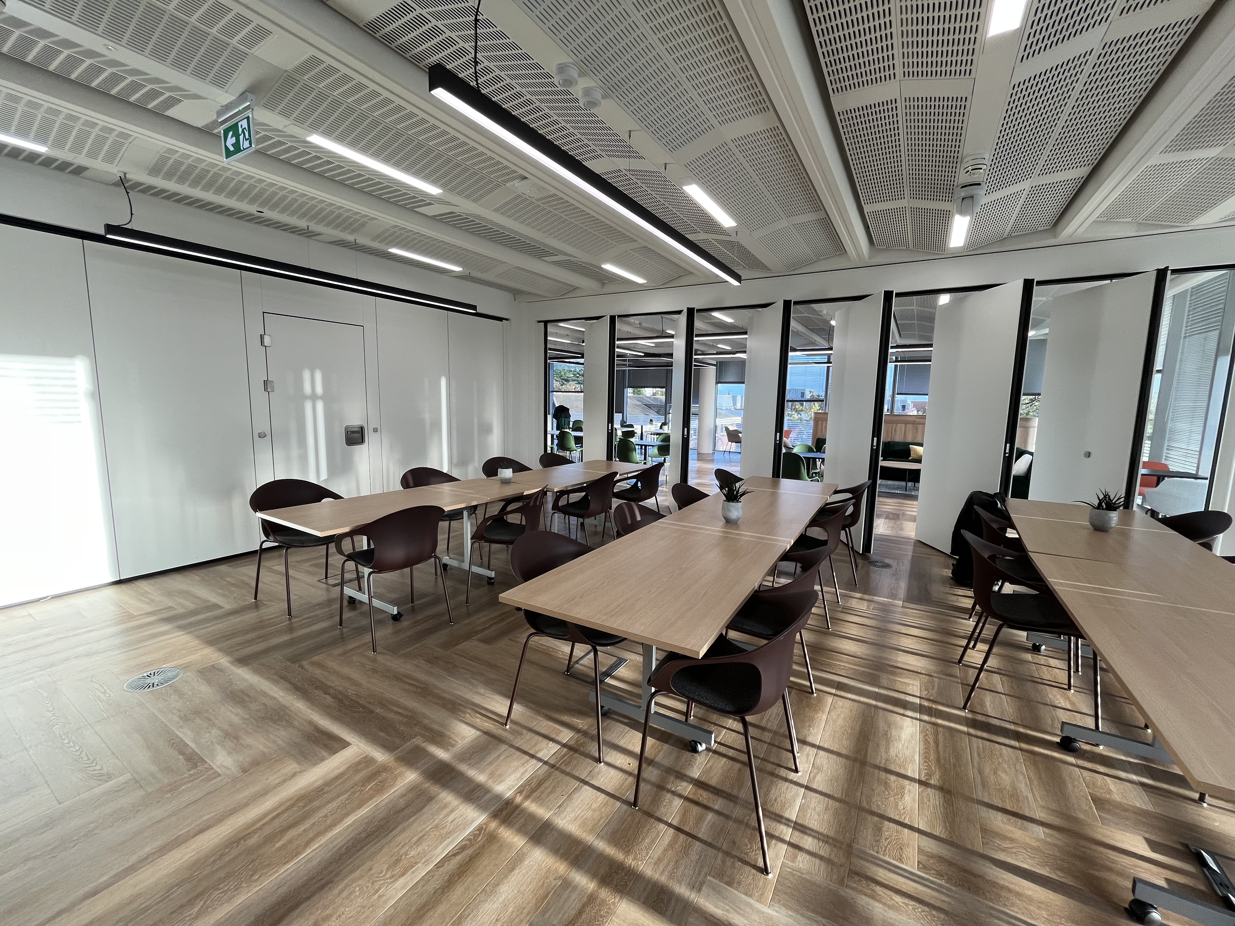 Movable Acoustic Wall