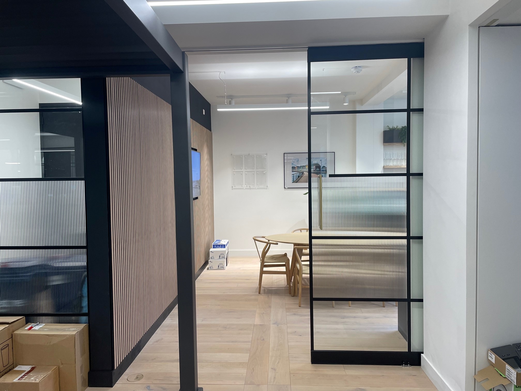MG700 Glazed Sliding Partition – Elementis