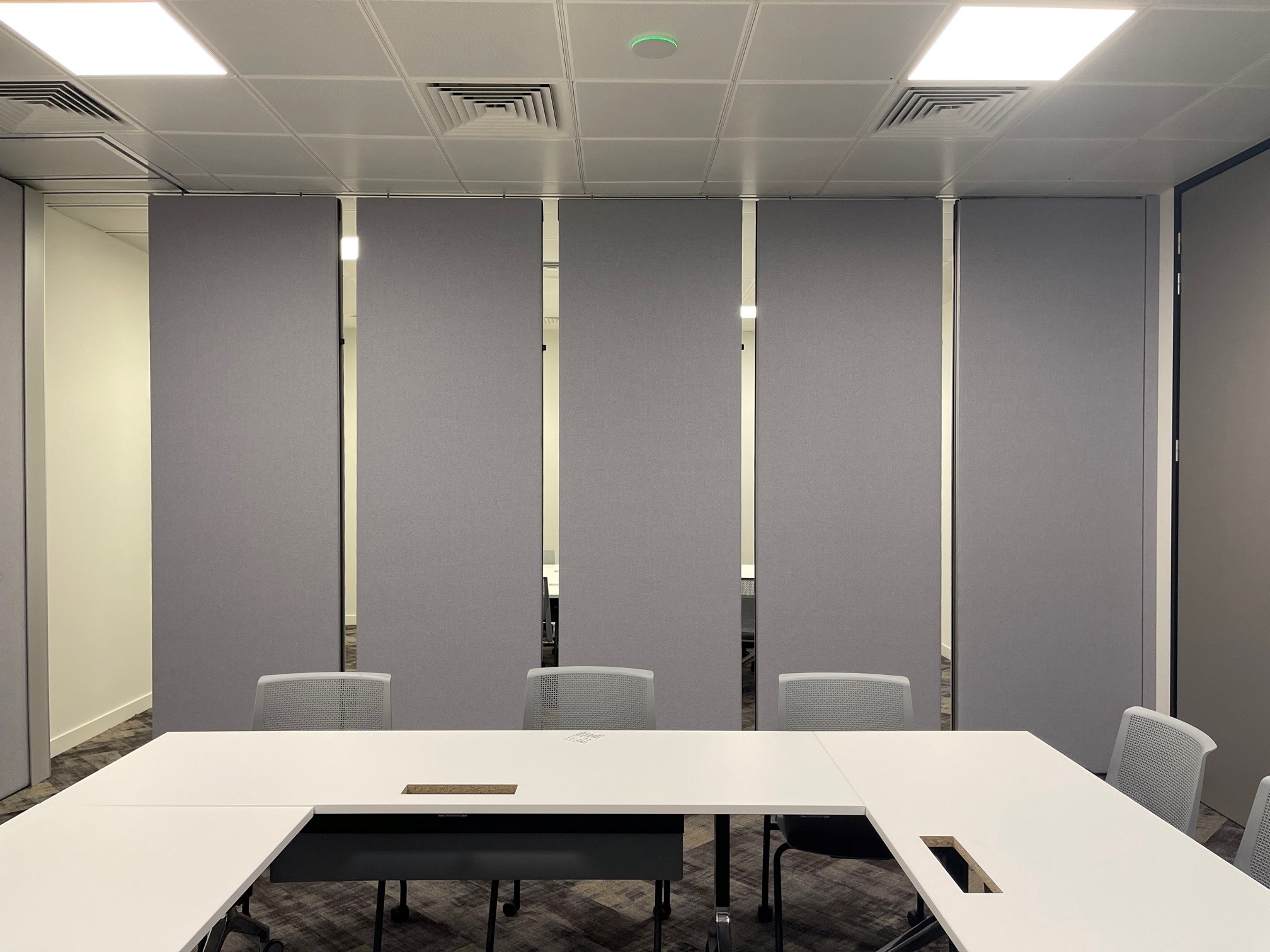 MG100E Fully Electric Operable Walls