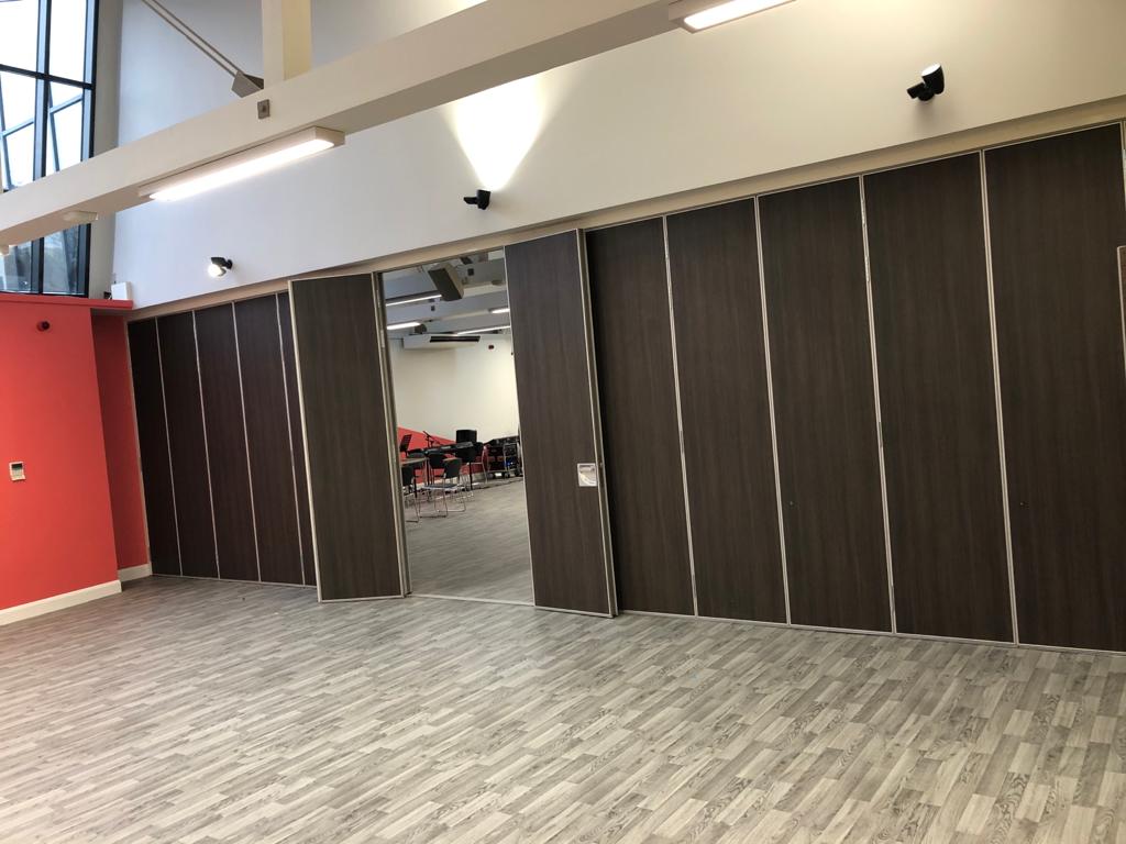 MG2000E Fully Electric Sliding Folding Partition