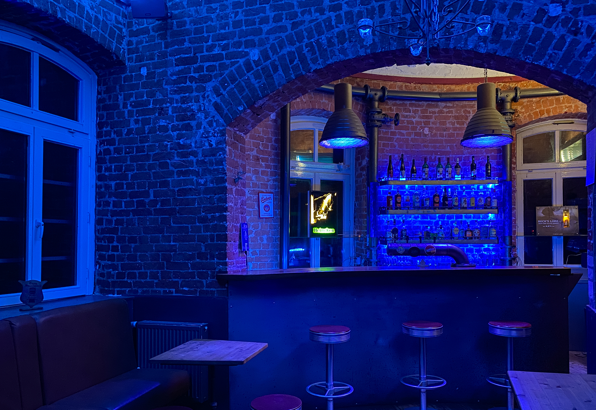 Bar Detail